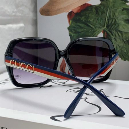 High quality sunglass with box GUI #30814 - Image 4