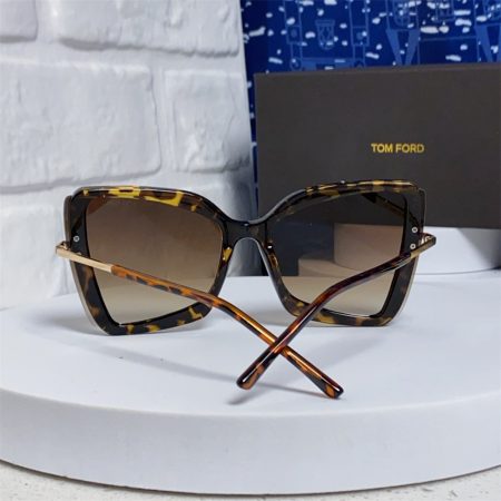 High quality sunglass with box TOM #30816 - Image 5