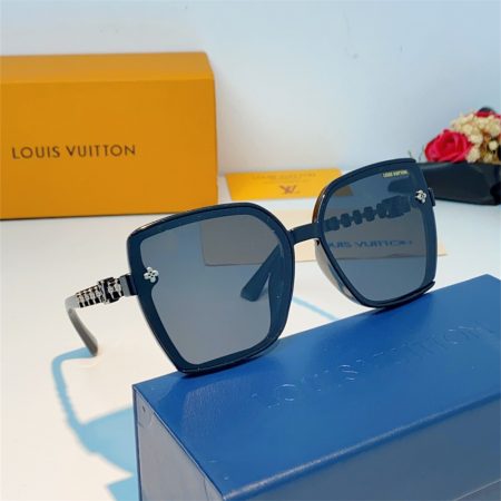 High quality sunglass with box DIR #30818 - Image 2
