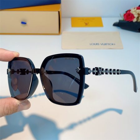 High quality sunglass with box DIR #30818 - Image 3