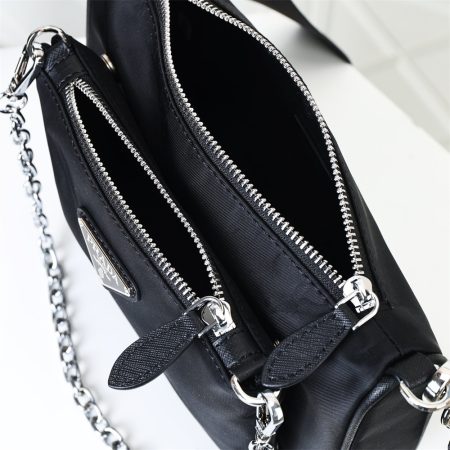 Top quality shoulder bag size:23*16*5.5cm GUI #30827 - Image 2