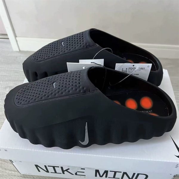 High quality couple slipper size:5-13 with box NIK #30843 - Image 3