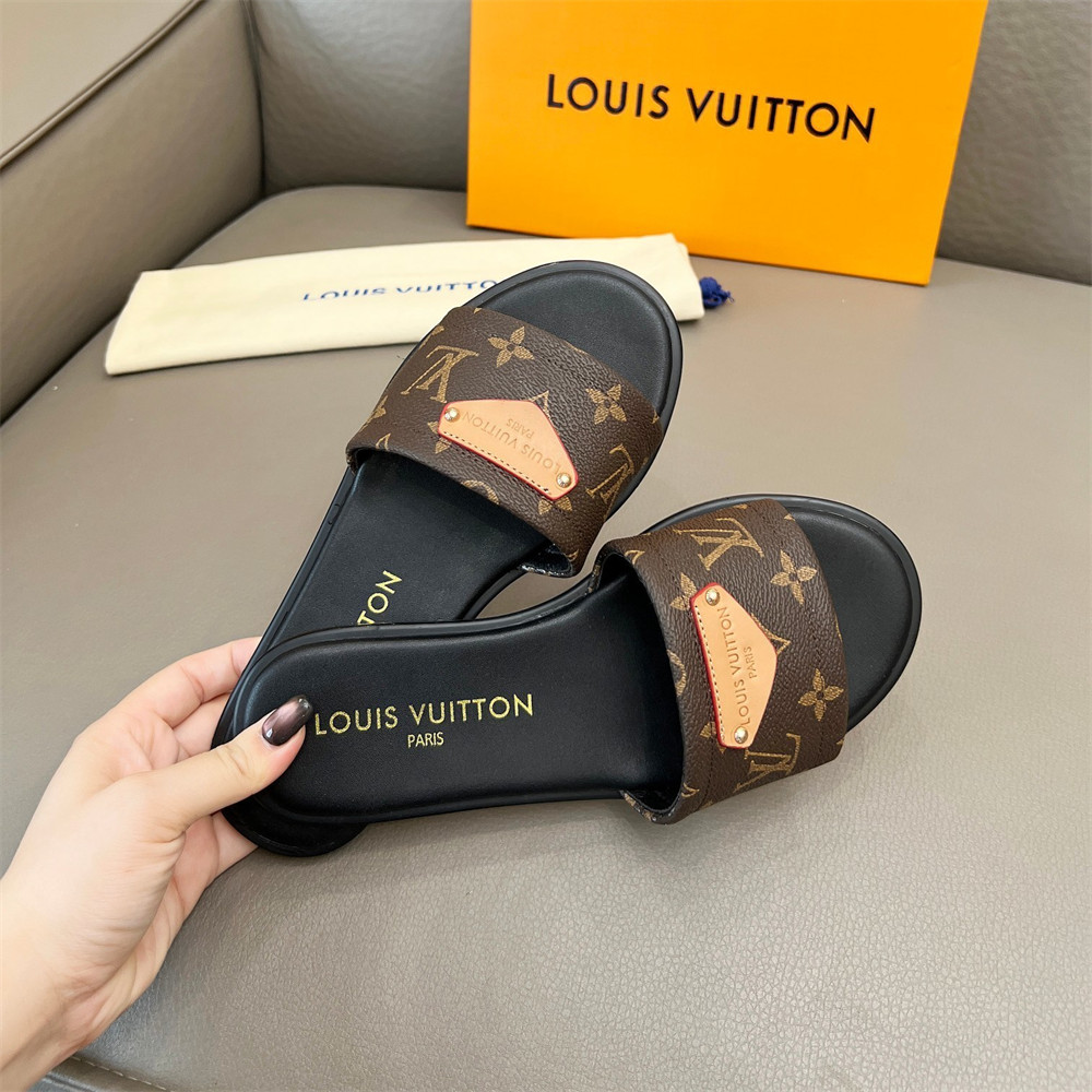 High quality slipper size:5-11 with box LOV #30888 - Image 2