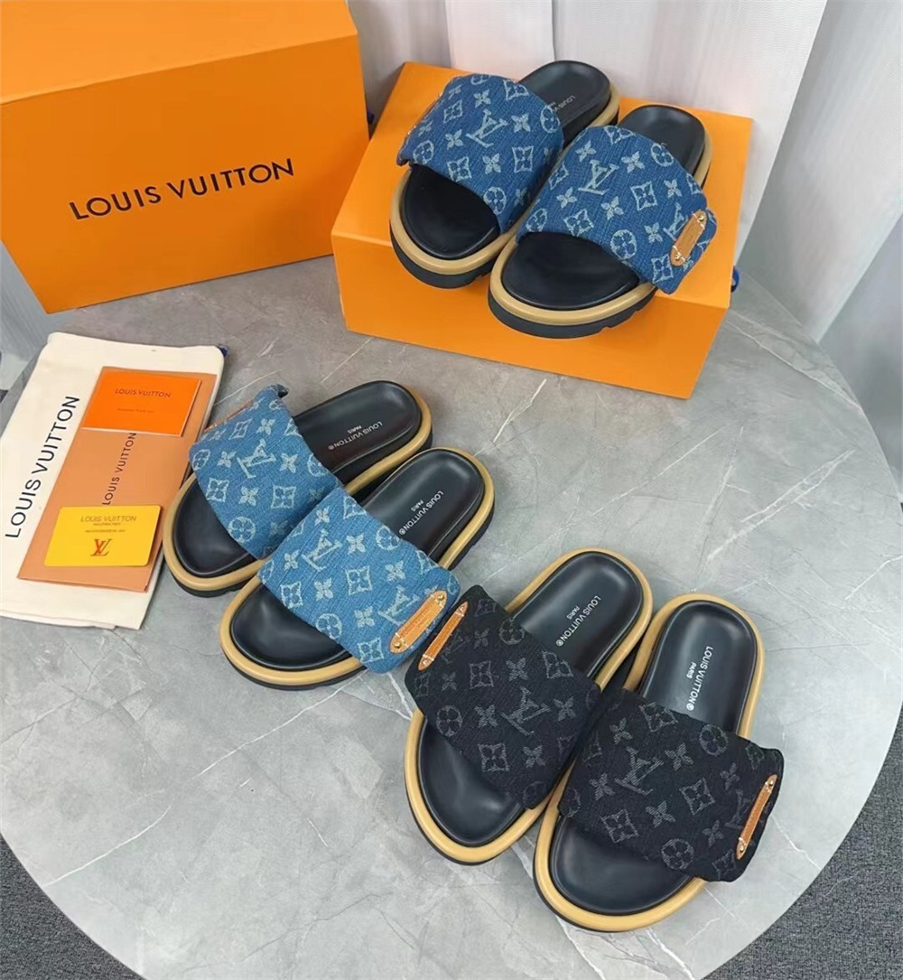 High quality couple slipper size:5-11 with box LOV #30889 - Image 2