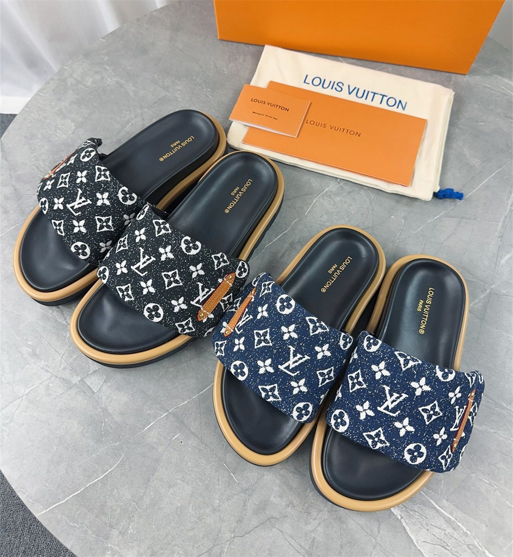 High quality couple slipper size:5-11 with box LOV #30889 - Image 4