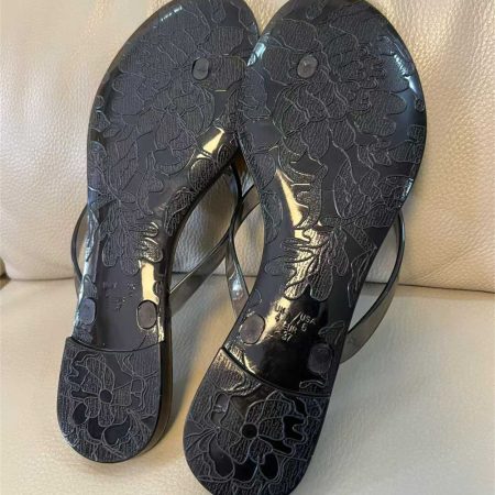 High quality couple slipper size:5-10 with box CHL #30894 - Image 3