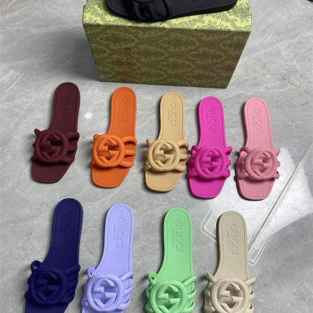 High quality slipper size:5-10 with box GUI #30899 - Image 2