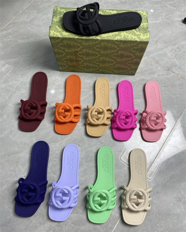 High quality slipper size:5-10 with box GUI #30899