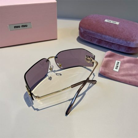 High quality sunglass with box MIU #30915 - Image 3