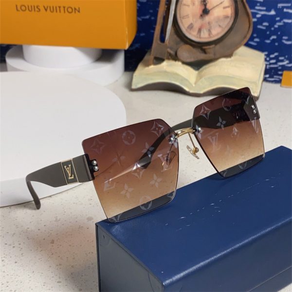 High quality sunglass with boxLOV #30917