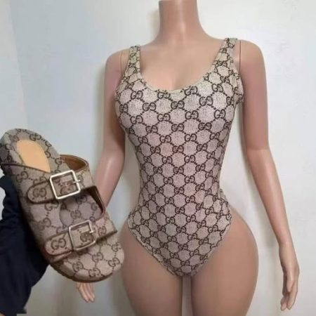 High quality slipper & swimsuit set GUI #30940