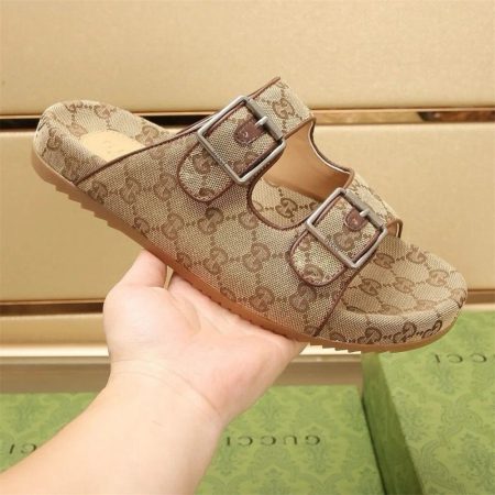 High quality slipper size:5-12 with box GUI #30941 - Image 2