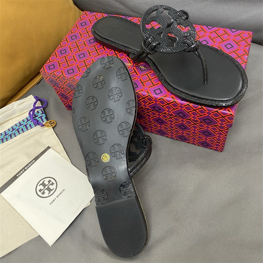 High quality slipper size:5-11 with box TOH #30942 - Image 4