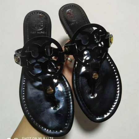 High quality slipper size:5-11 with box TOH #30942 - Image 3