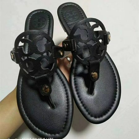 High quality slipper size:5-11 with box TOH #30942 - Image 4