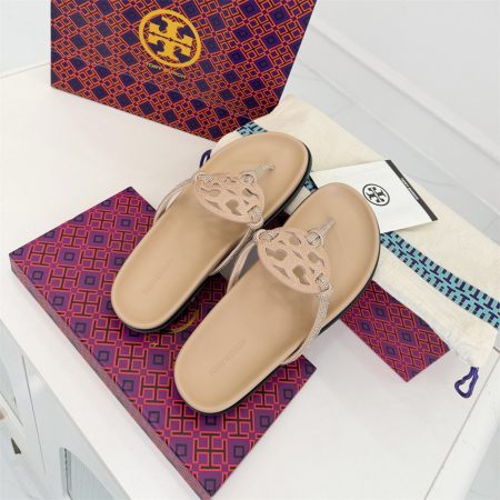 High quality slipper size:5-10 with box TOH #30944 - Image 2