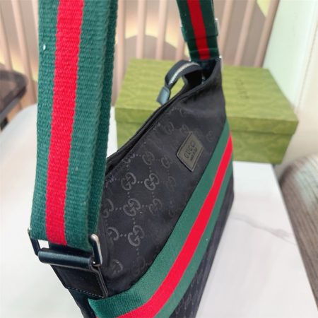 High quality messenger bag size:33*24cm GUI #30966 - Image 3