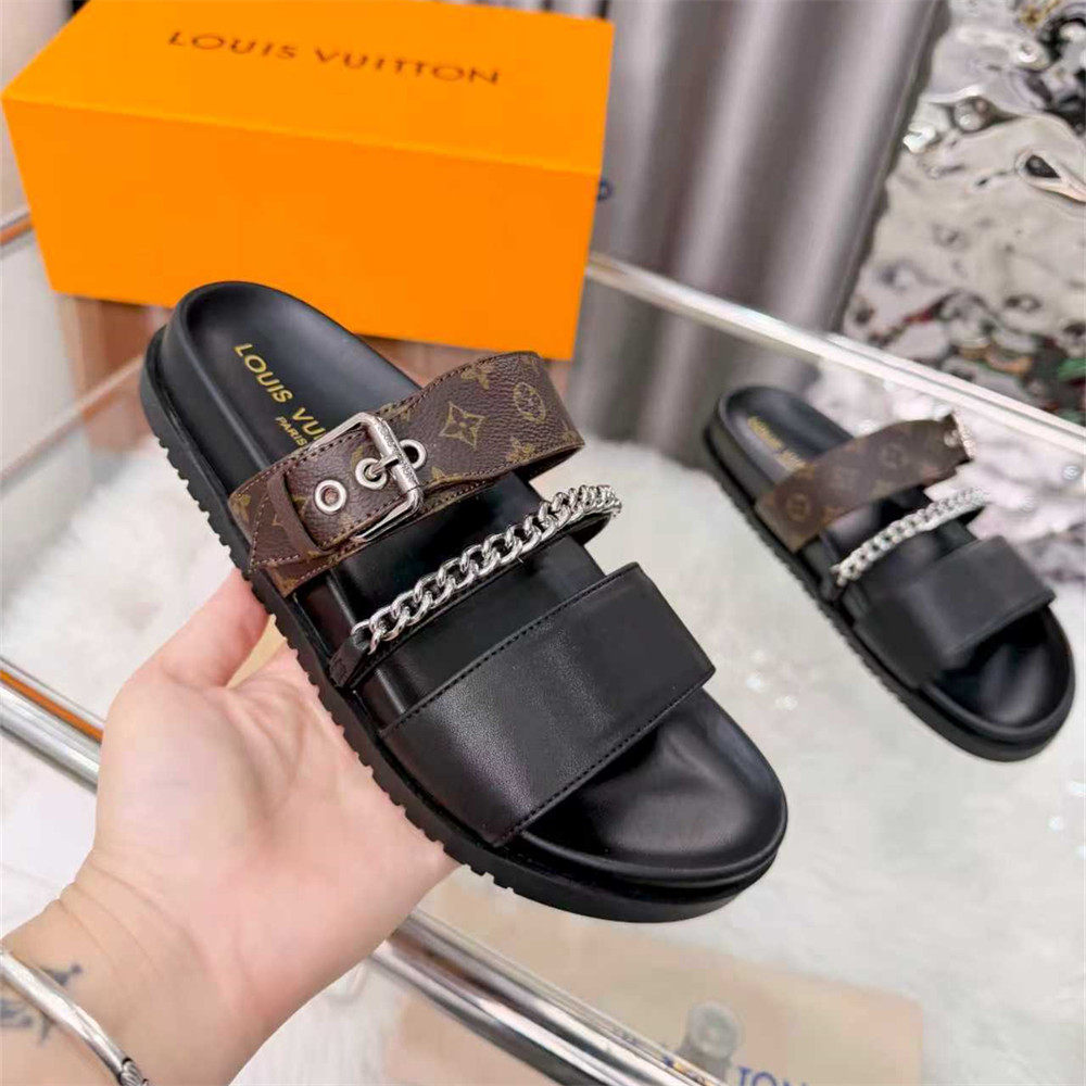 High quality slipper size:5-11 with box LOV #30978 - Image 2