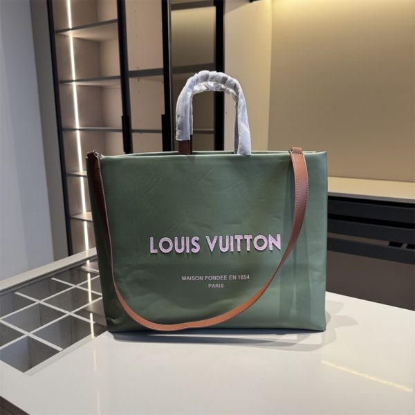 High quality Tote bag size:43*32*16cm LOV #30983