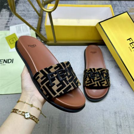 High quality couple slipper size:35-45 with box FEI #30984 - Image 4
