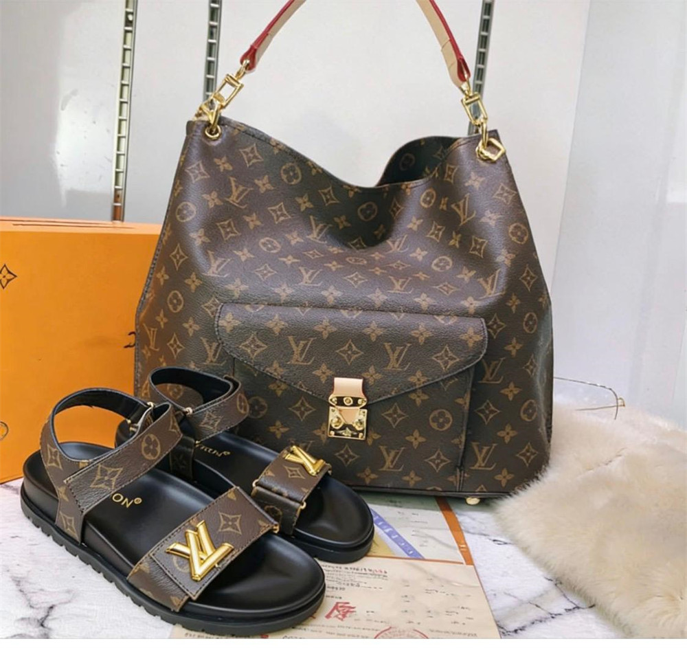High quality slippers & shoulder bag free shipping LOV #30991 - Image 1