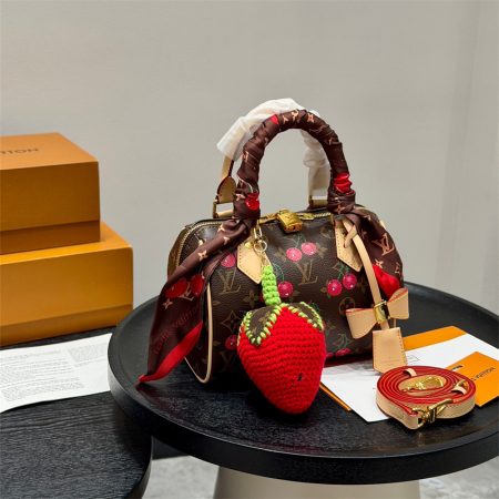 High quality handbag size:20*13cm LOV #31037