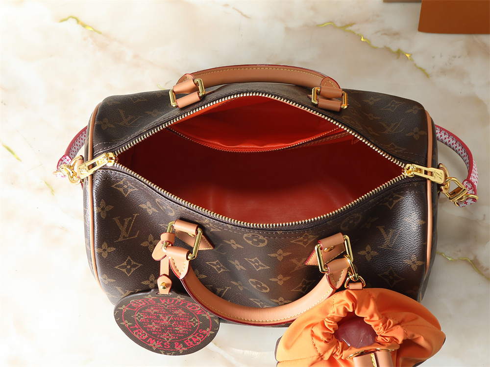 Top quality leather handbag speedy size:30*21cm LOV #31045 - Image 3