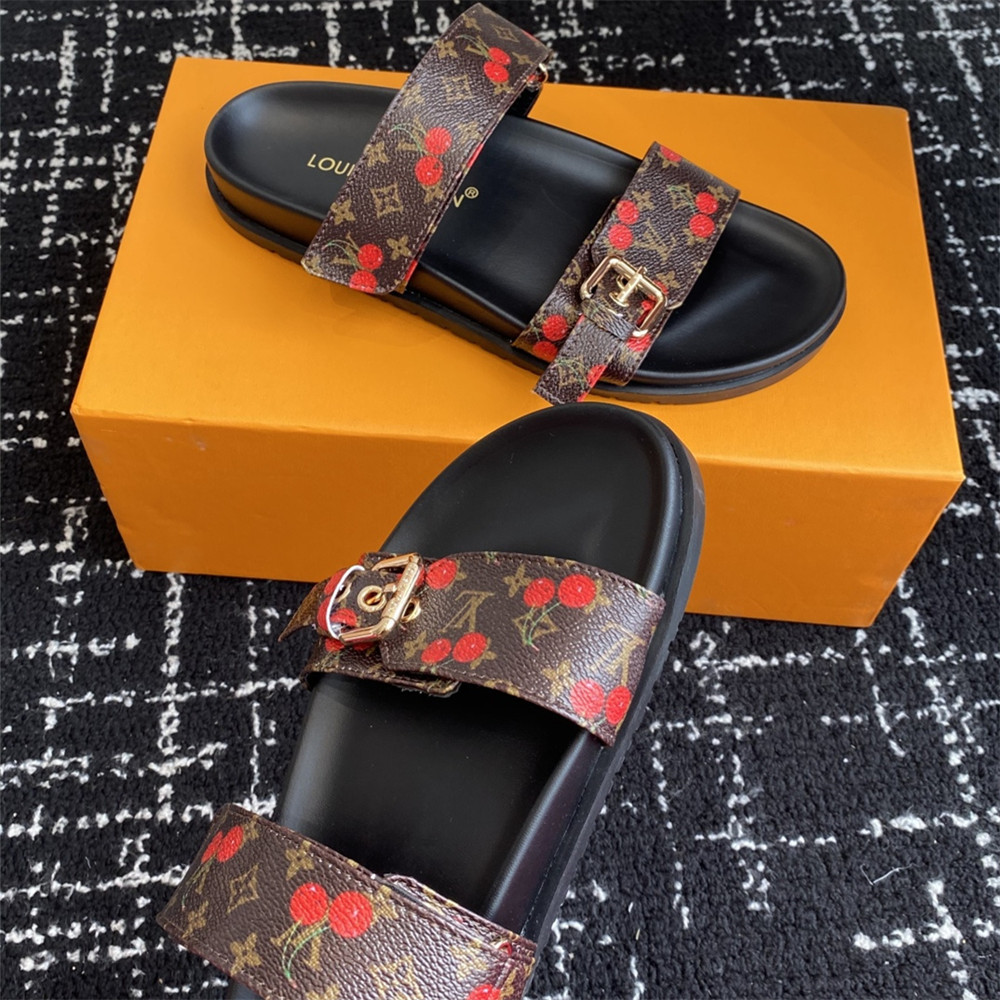 High quality couple slipper size:5-11 with box LOV #31071 - Image 3