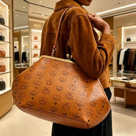 Wholesale fashion handbag size:43*33*20cm MCI #31073