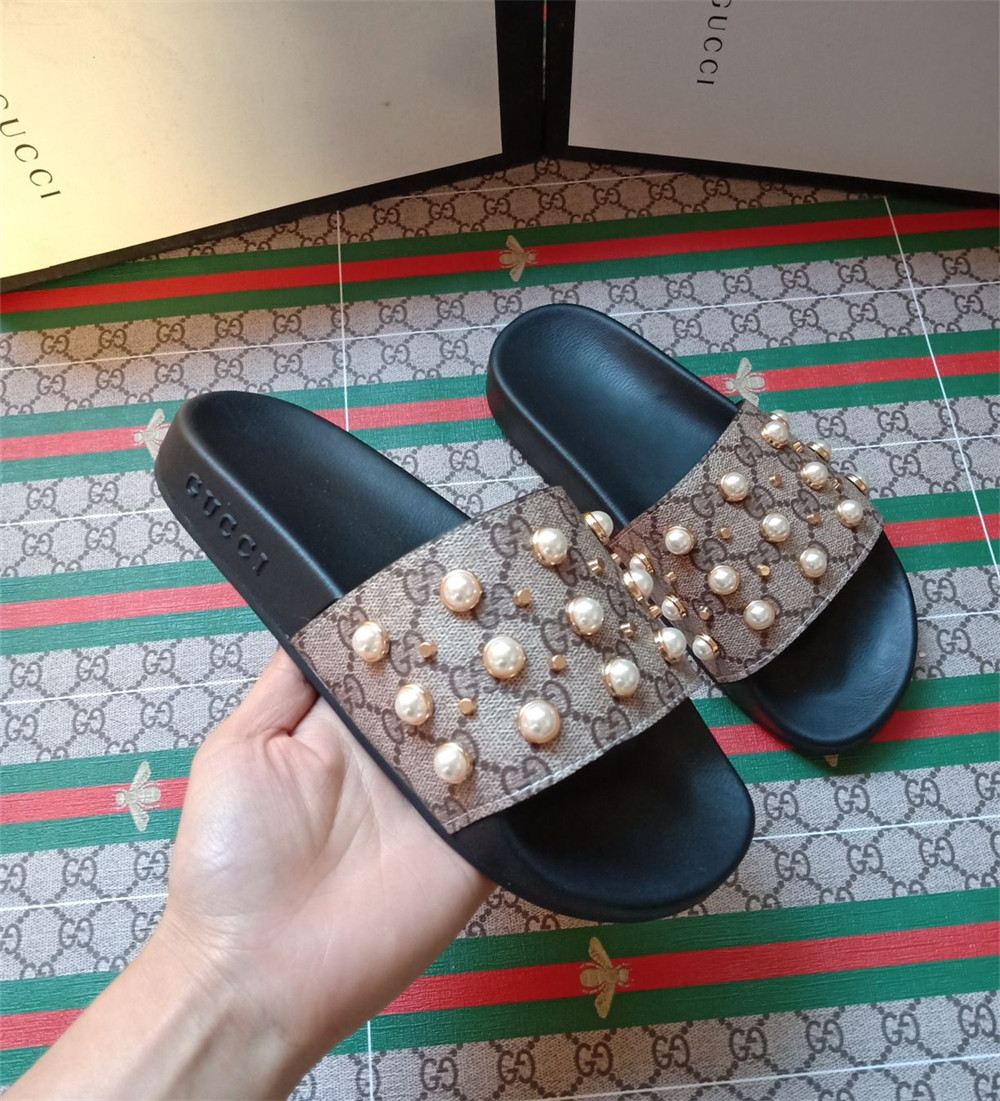 High quality couple slipper size:5-11 with box GUI #31077 - Image 2