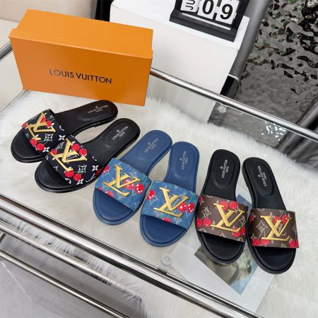 High quality slipper size:5-11 with box LOV #31090