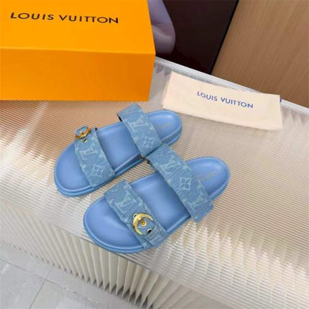High quality slipper size:5-11 with box LOV #31091 - Image 3