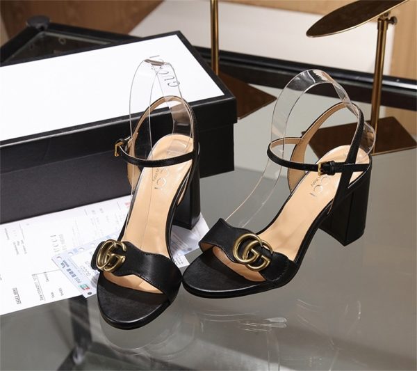 High quality sandals size:5-10 with box free shipping GUI #31117