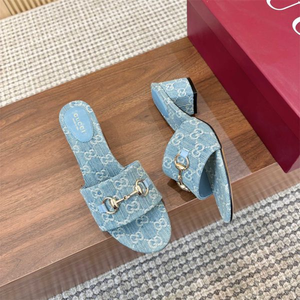 High quality slipper size:5-11 with box GUI #31119