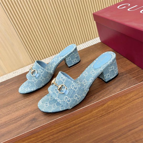 High quality slipper size:5-11 with box GUI #31119