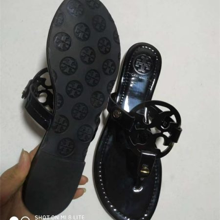 High quality slipper size:5-12 with box TOH #31127 - Image 4
