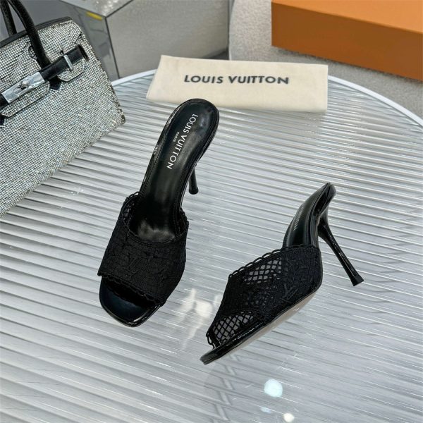 High quality slipper size:5-12 with box LOV #31128