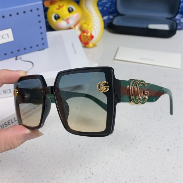 High quality sunglass with box GUI #31155
