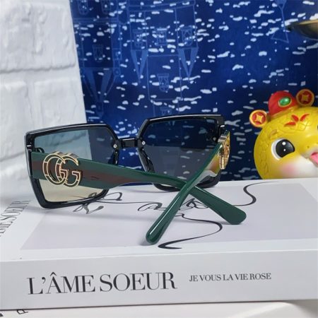 High quality sunglass with box GUI #31155 - Image 3