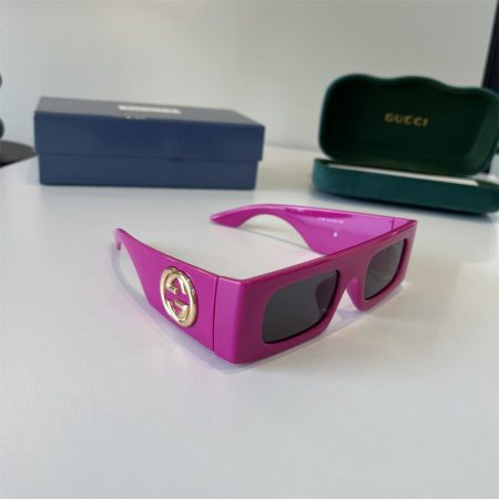 High quality sunglass with box GUI #31156 - Image 4
