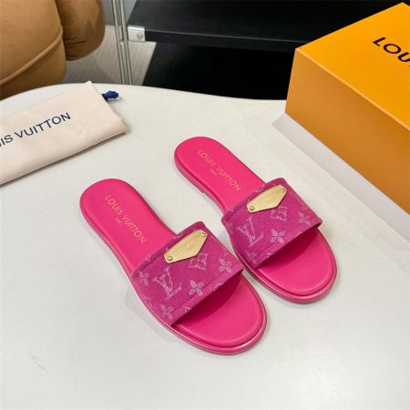 High quality slippers size:5-11 with box LOV #31165