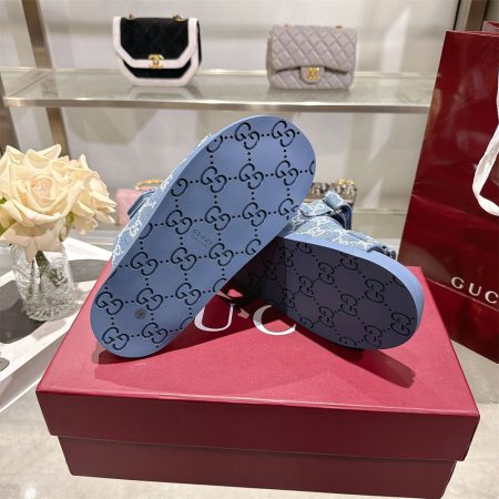 High quality slipper size:5-9 with box GUI #31182 - Image 3