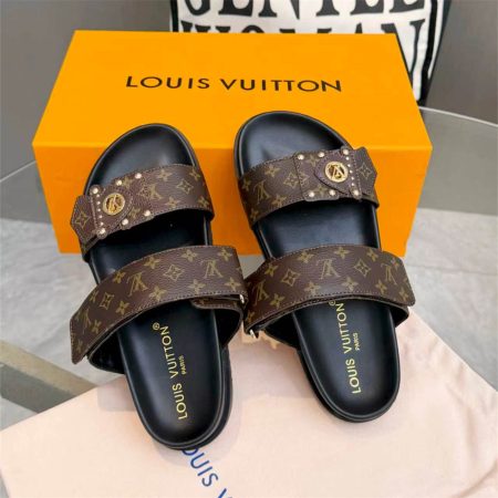 High quality slipper size:5-11 with box LOV #31183 - Image 4