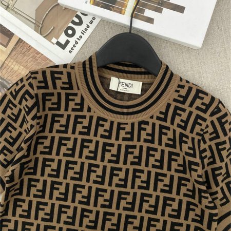 High quality T-shirt sweater size:S-L FEI #31195 - Image 3