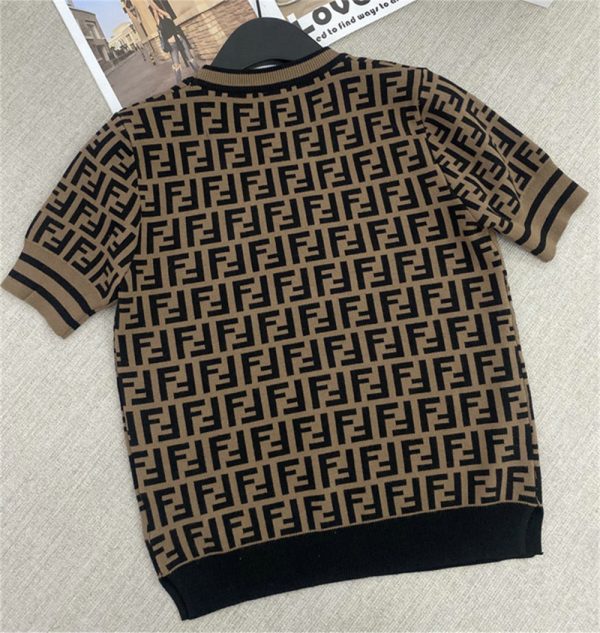 High quality T-shirt sweater size:S-L FEI #31196