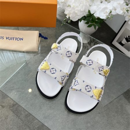High quality sandals size:5-11 with box LOV #31200 - Image 4