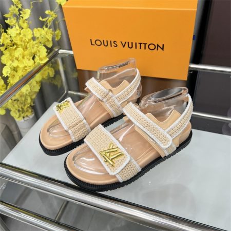 High quality sandals size:5-11 with box LOV #31202 - Image 3