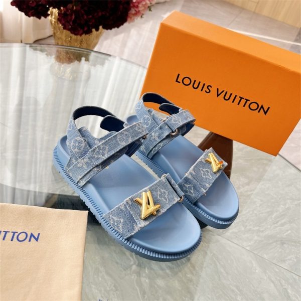 High quality sandals size:5-11 with box LOV #31203