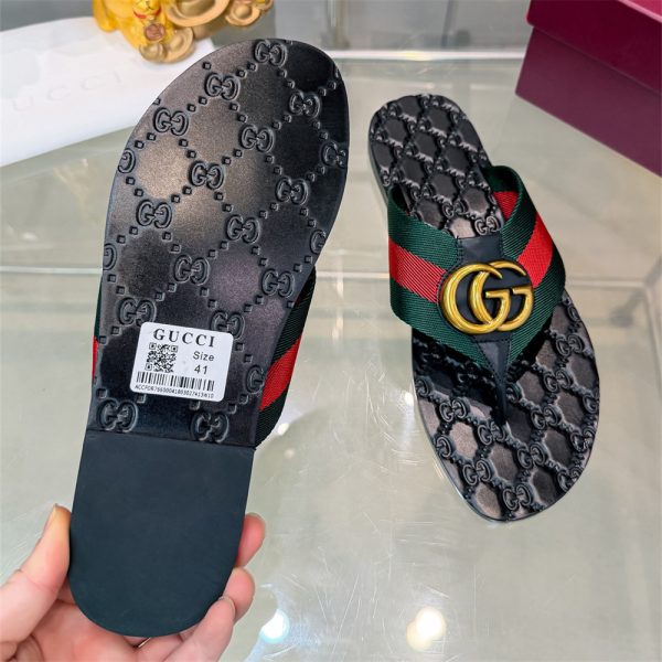High quality couple slipper size:5-12 with box GUI #31216