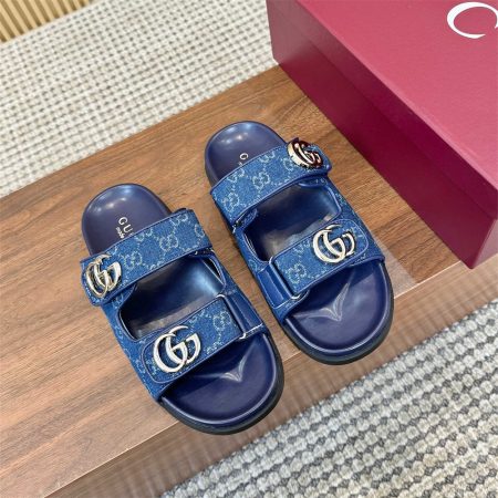 High quality slipper size:5-10 with box GUI #31218